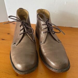 Frye women's Chukka Boots